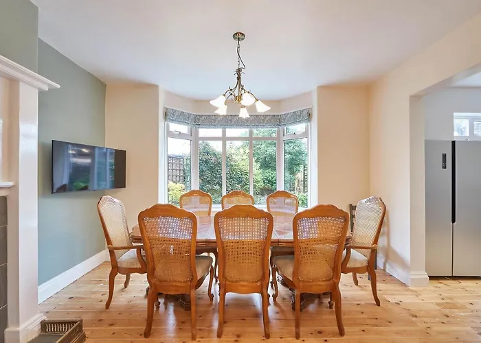 Host & - Puffin House Holiday home Whitby