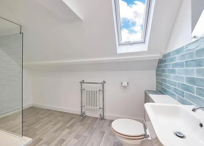 Host & - Puffin House Holiday home *