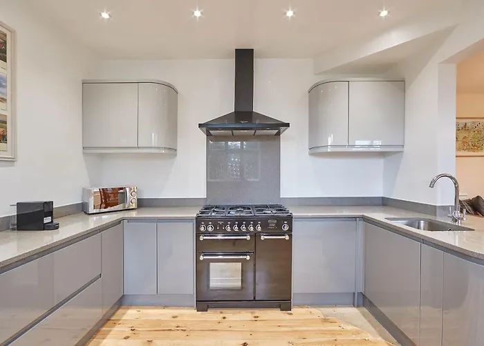 Host & - Puffin House Holiday home